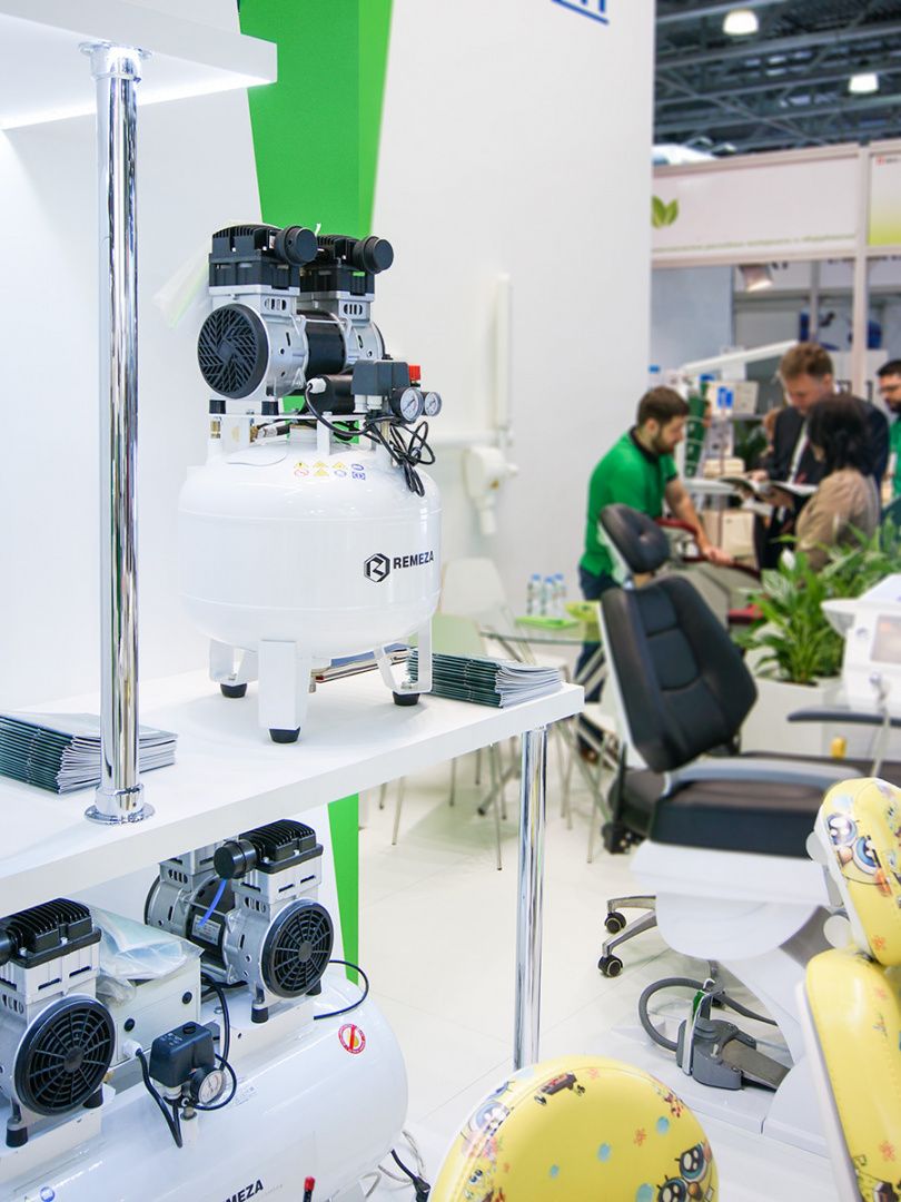 Стенд компании GREEN DENT на выставке Дентал Салон 2019_003