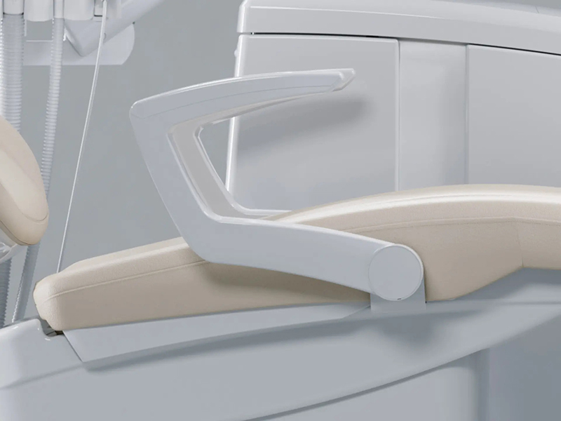 ESTETICA-E70-E80-Armrests_16-9.jpg