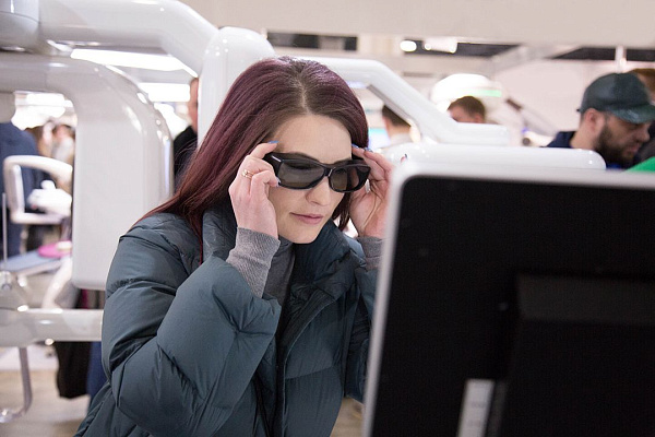 Стенд компании GREEN DENT на выставке Дентал-Ревю 2020-13.jpg